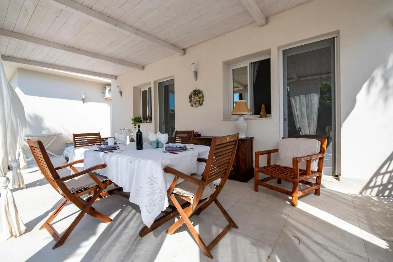Appartamento Holiday Fontane Bianche Gabriella