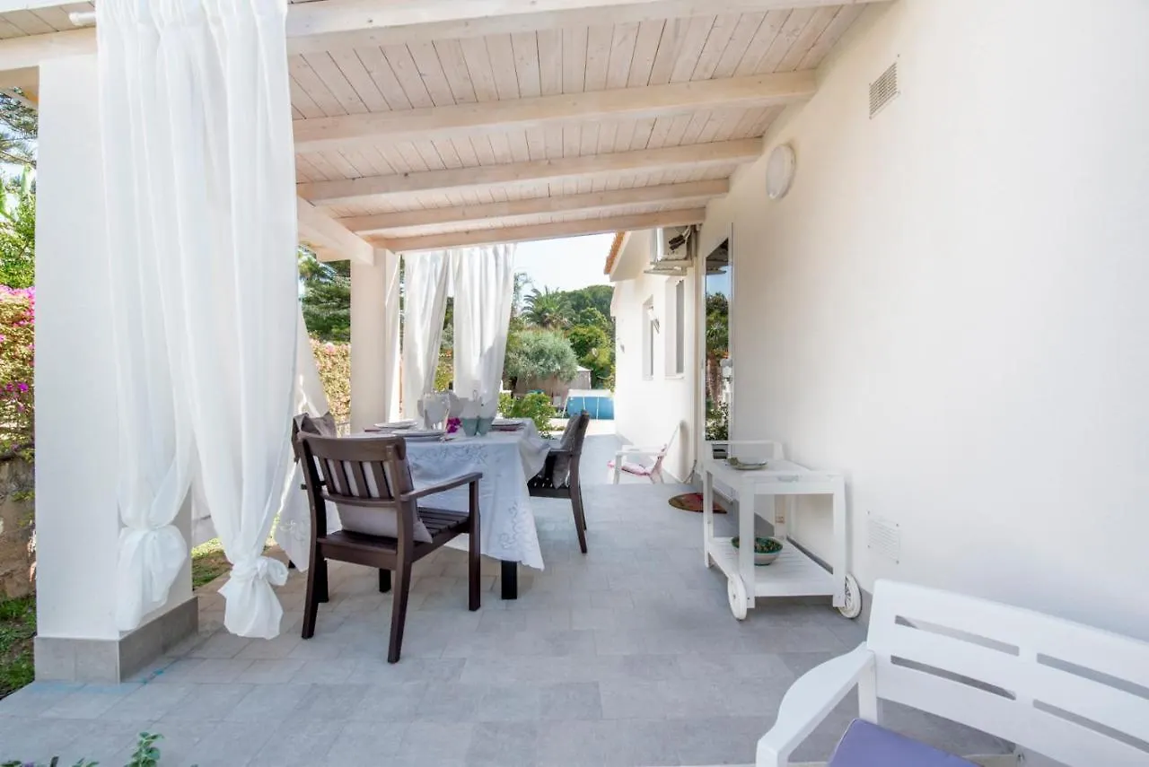 Appartamento Holiday Fontane Bianche Gabriella