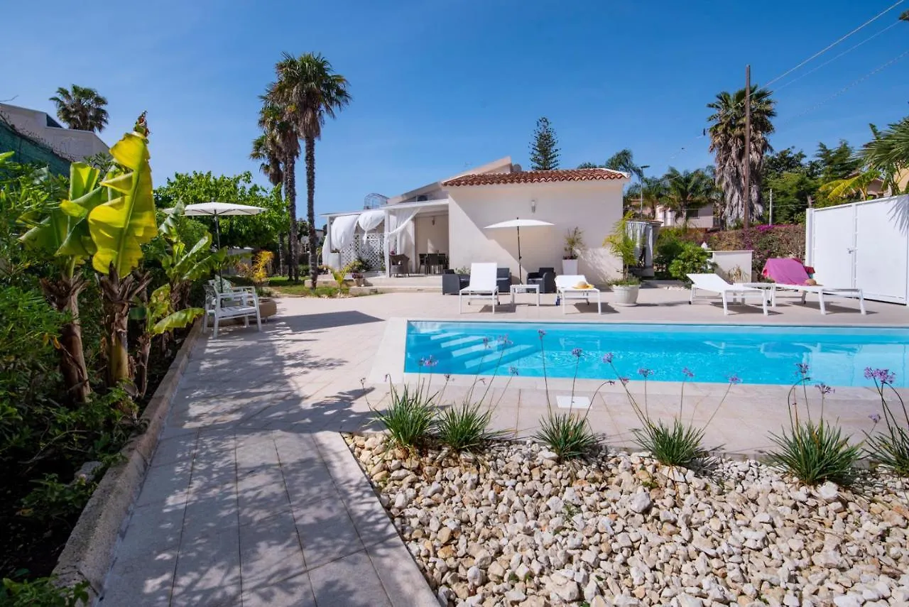 Appartamento Holiday Fontane Bianche Gabriella Italia