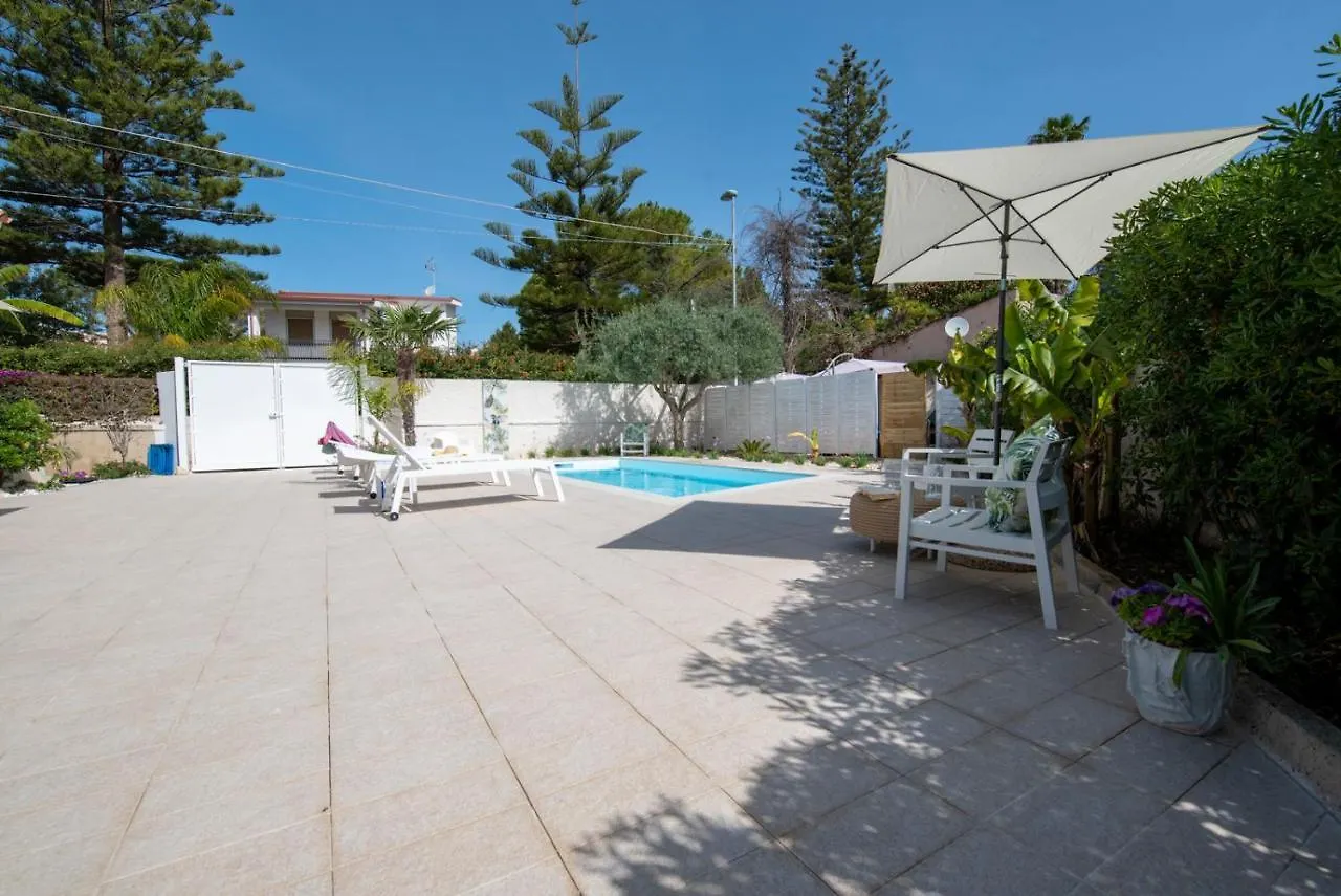 Appartamento Holiday Fontane Bianche Gabriella Italia