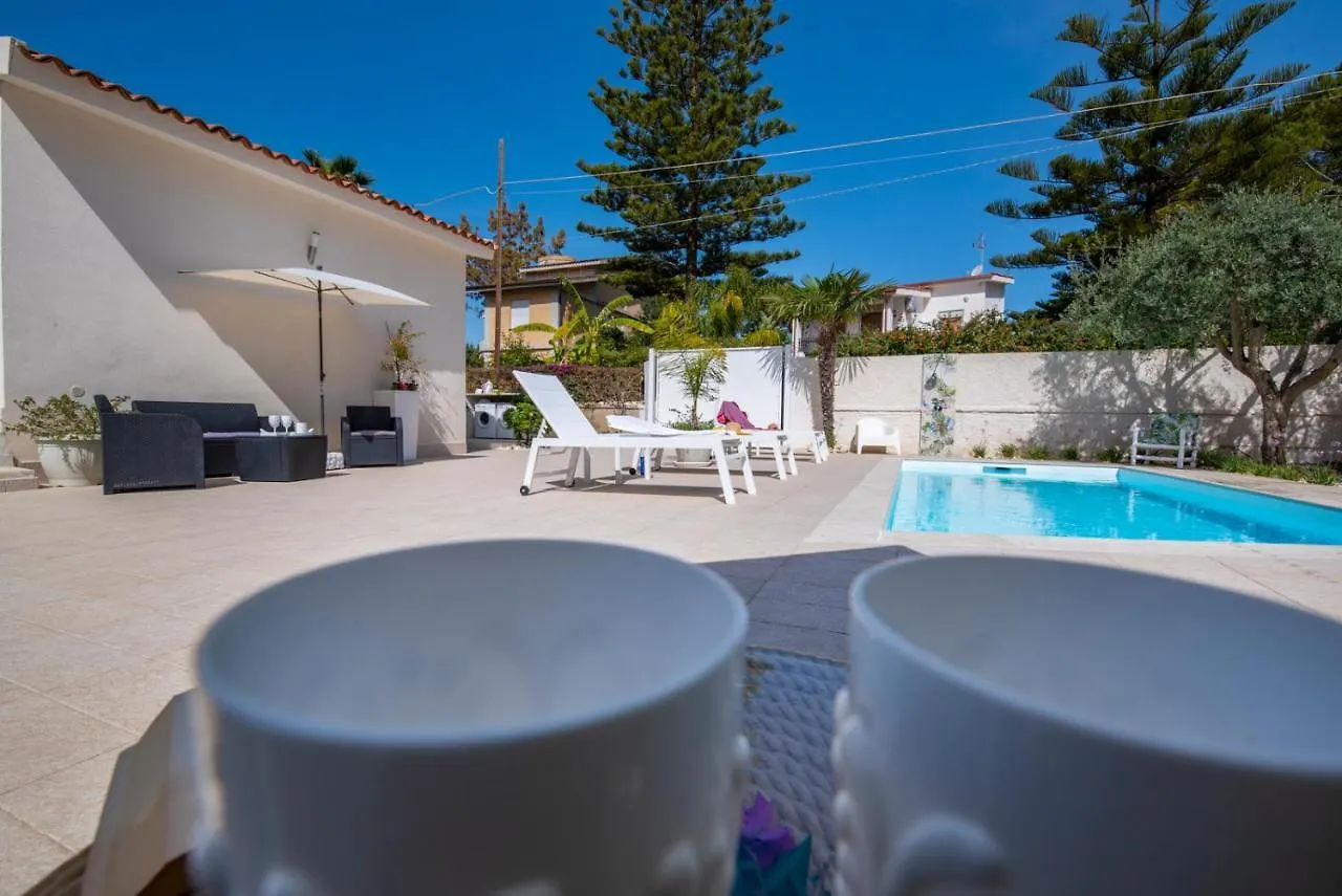 Appartamento Holiday Fontane Bianche Gabriella Italia